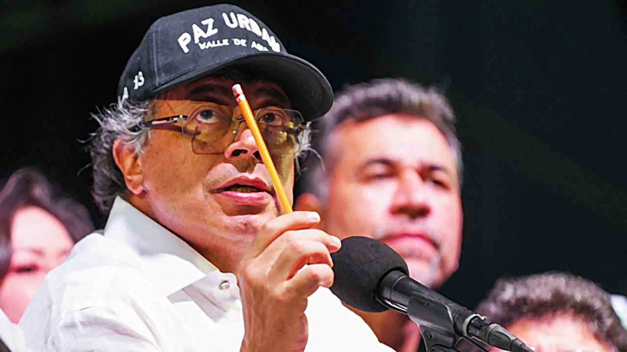 En Medellín: Petro recurre a impensables estridencias ante su lánguido apoyo popular